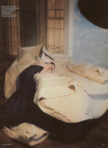 CuriouserAndCuriouser_ TimWalker_VogueUk_feb07_17.jpg