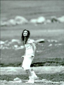 ARCHIVIO - Vogue Italia (May 1997) - Untitled - 002.jpg