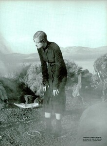 ARCHIVIO - Vogue Italia (March 2001) - In A Future Mood - 008.jpg