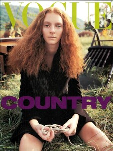 540667086_ARCHIVIO-VogueItalia(November1997)-Cover.thumb.jpg.d23c3e40901618df81b23725515410f5.jpg