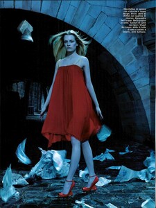 ARCHIVIO - Vogue Italia (July 2007) - Close-up - 008.jpg