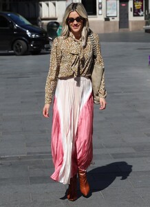        rob080520BZNimage103 .jpg