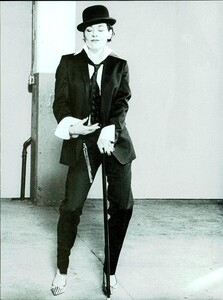 ARCHIVIO - Vogue Italia (February 2000) - Rehearsing Fosse - 014.jpg