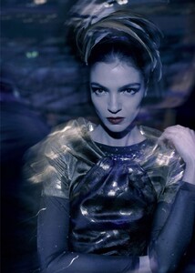 Harper's Bazaar US - 2009 12-196.jpg