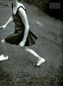 ARCHIVIO - Vogue Italia (March 1999) - An Outdoor Story - 008.jpg