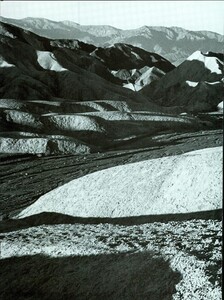 ARCHIVIO - Vogue Italia (March 1998) - Zabriskie Pt - 003.jpg