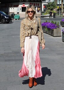        rob080520BZNimage110 .jpg