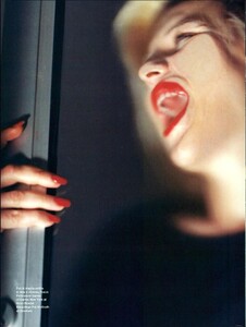 ARCHIVIO - Vogue Italia (April 1997) - Courtney Love - 014.png