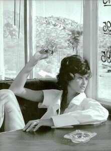 ARCHIVIO - Vogue Italia (April 2001) - Picture Story - 021.jpg