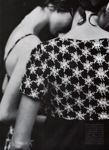 ARCHIVIO - Vogue Italia (May 1998) - Close-Up - 003.jpg