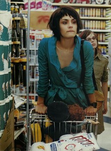 ARCHIVIO - Vogue Italia (February 2002) - Shannyn and Chloé - 009.jpg