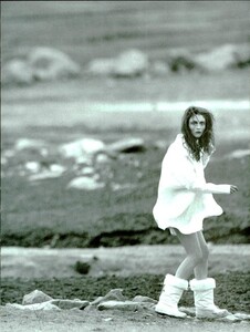 ARCHIVIO - Vogue Italia (May 1997) - Untitled - 026.jpg