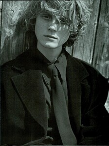 ARCHIVIO - Vogue Italia (September 1998) - Una storia da Camargue - 006.jpg