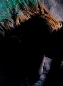 ARCHIVIO - Vogue Italia (April 2003) - Body Art - 004.jpg