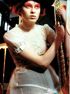 ARCHIVIO - Vogue Italia (February 1997) - Reflection - 009.png