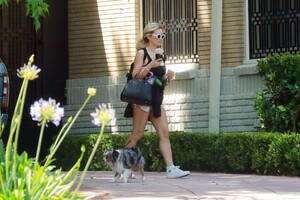        hol040520BZNimage104 .jpg