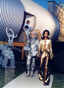 Harper's Bazaar US (December 2006) - The Future Of Fashion - 010.jpg