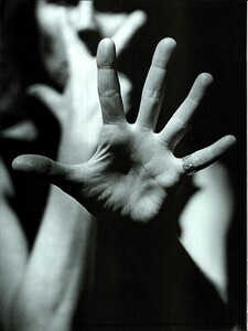 ARCHIVIO - Vogue Italia (July 2000) - Carolyn Carlson - 007.jpg