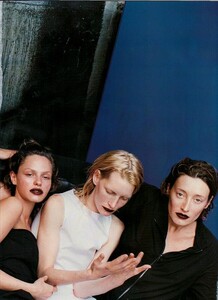 ARCHIVIO - Vogue Italia (January 1998) - Cronaca - 006.jpg