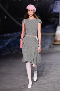 Chanel-Cruise-2018-Paris-3760-1525383670.thumb.jpg.f8dc121051d264f1e573274c28161efc.jpg