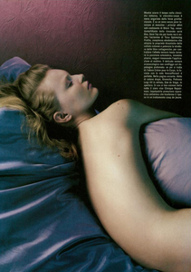 Delaporte_Vogue_Italia_May_2004_03.thumb.png.bef0ca3f472ecf0a822d52cf4134de0c.png