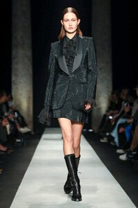 Ermanno-Scervino-RTW-FW20-Milan-6534-1582380094.thumb.jpg.9b302a462d1c962abfd03fd0ed99dc14.jpg