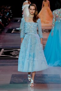 Georges-Hobeika-Couture-SS19-Paris-7868-1548077731.thumb.jpg.1e23b169a5d2bbc9d063a6eac7b211e2.jpg
