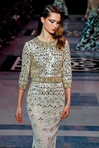 Georges-Hobeika-Couture-SS19-Paris-8256-1548078018.thumb.jpg.58b7c4e6e600cd3c728c0845960047bb.jpg