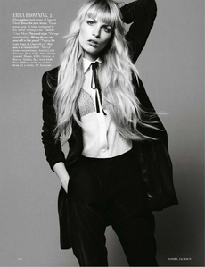 Jackson_UK_Vogue_November_2012_09.thumb.png.32680fb21816e3f6fc281ef51b576300.png