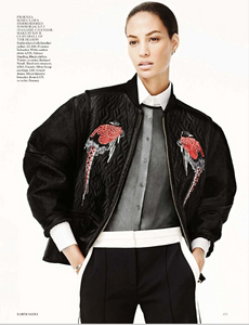 Sadli_UK_Vogue_November_2012_10.thumb.png.20938f9dbef01e3f620ebed91c95d698.png