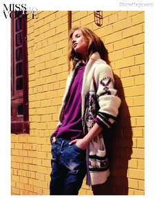 Sadli_Vogue_Paris_August_2011_05.thumb.png.bae728507a51aec96e4b8b51f40ab074.png