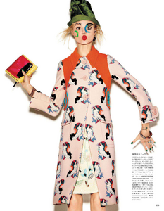 Sgura_Vogue_Japan_March_2014_10.thumb.png.45f1f6ac2df435ece0862d84ca01976b.png
