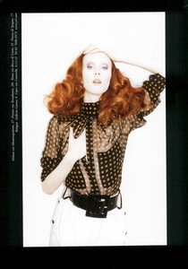 Teller_Yves_Saint_Laurent_Spring_Summer_2005_01.thumb.png.ae0e3e112003aed0877f709886b4f0ab.png