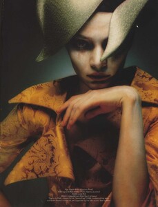 angloalien_photography_sean_ellis_styling_isabella_blow_dutch_12_autumn_1997_5.jpg
