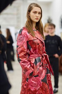 backstage-defile-blumarine-automne-hiver-2019-2020-milan-coulisses-106.thumb.jpg.aadda6bb5ccf9433682c579af6bee8b1.jpg