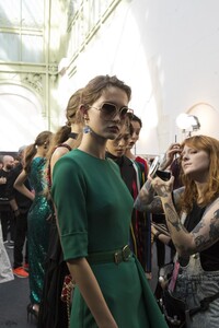 backstage-defile-elie-saab-printemps-ete-2019-paris-coulisses-139.thumb.jpg.1c17f94dd42ef503c1c5eac5964f0301.jpg