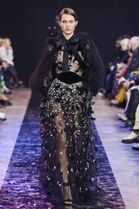 defile-elie-saab-automne-hiver-2020-2021-paris-look-50.thumb.jpg.63f8518e74e9e81a47ed9f144123d8dd.jpg
