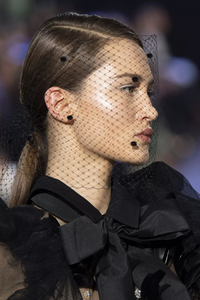 detail-defile-elie-saab-automne-hiver-2020-2021-paris-detail-49.thumb.jpg.215c0912b67c328dc48e4d333922c9ac.jpg