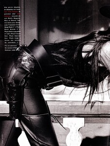glamour_france_feb_1992_10.thumb.jpg.ae34bd12594e91b8e8aade77d6438be2.jpg