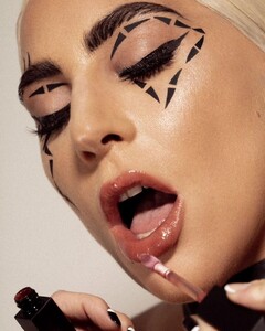 lady-gaga-photoshoot-for-haus-laboratories-2019-11.jpg