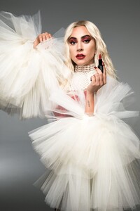 lady-gaga-photoshoot-for-haus-laboratories-2019-7.jpg