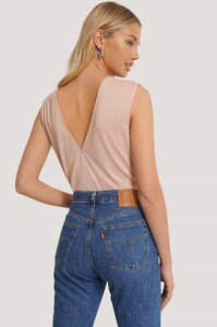 nakd_deep_v-back_modal_top_1018-005666-0802_01b.jpg