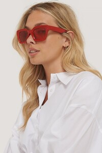 nakd_square_frae_sunglasses_1015-001296-0710_01l.jpg