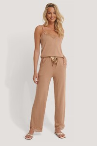 trendyol_lacy_pyjamas_set_1494-003254-0124_01c.jpg