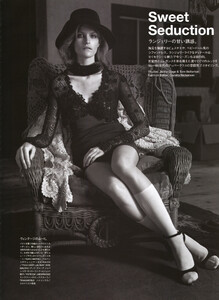 vogue-jp-oct-2004-5-sw-eet-seduction-001.jpg