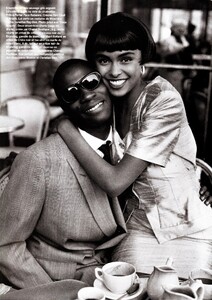 vogue_paris_march_1990_53.thumb.jpg.d144fafdb7ad001346ed39cfc3d76626.jpg