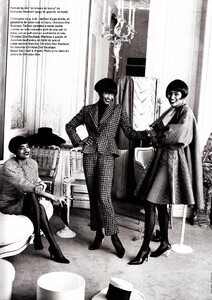 vogue_paris_march_1990_58.thumb.jpg.b3b566f980ff960eaeb0985a7970c2ed.jpg