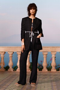 00001-Chanel-Resort-2021.thumb.jpg.d50ee4351c92df5a08de4d9d8661e77a.jpg