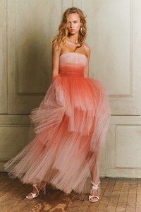 00018-OSCAR-DE-LA-RENTA-Pre-Fall-20.jpg