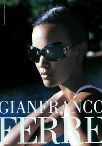 717657811_Demarchelier_Gianfranco_Ferr_Spring_Summer_2005_05.thumb.png.ccca5baa7f0f93d8919490daa50f58f9.png